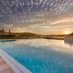 Luxurious With Ocean Views And Pool In Tigne Point * Sliema