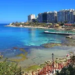 Luxurious With Ocean Views And Pool In Tigne Point דירה
