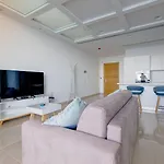 Luxurious With Ocean Views And Pool In Tigne Point דירה סליאמה