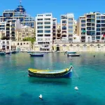 Luxurious With Ocean Views And Pool In Tigne Point דירה סליאמה