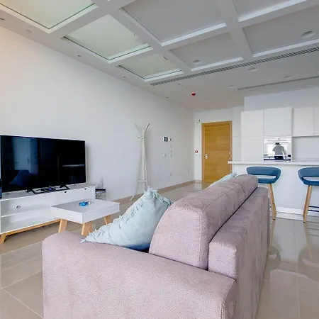 Luxurious With Ocean Views And Pool In Tigne Point Apartment Sliema