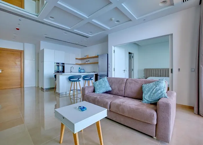 Appartamento Luxurious With Ocean Views And Pool In Tigne Point Sliema