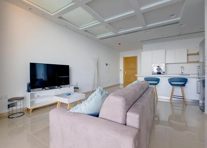 Luxurious With Ocean Views And Pool In Tigne Point