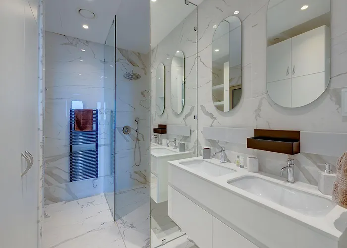 Luxurious With Ocean Views And Pool In Tigne Point Appartamento