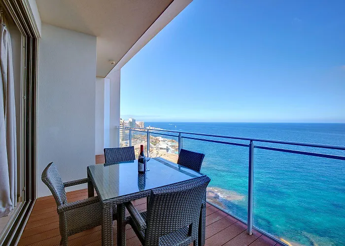 Luxurious With Ocean Views And Pool In Tigne Point Appartamento