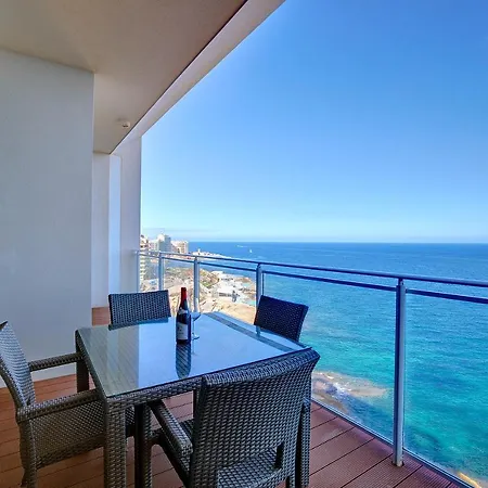 Luxurious With Ocean Views And Pool In Tigne Point Sliema